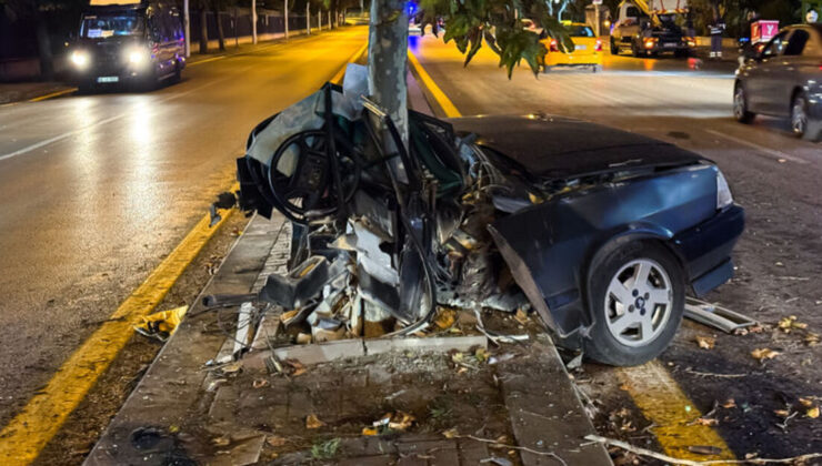 Ankara'da ağaca çarpan otomobildeki 2 kişi yaralandı – Güncel haberler | Son dakika haberleri