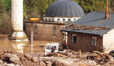 OHAL ilan edildi… Bosna’da sel 16 can aldı