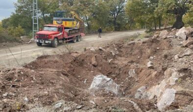 Sakarya'da jandarma iş makinesiyle define arayan 4 kişiyi suçüstü yakaladı – Güncel haberler