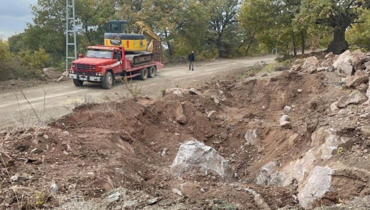 Sakarya'da jandarma iş makinesiyle define arayan 4 kişiyi suçüstü yakaladı – Güncel haberler